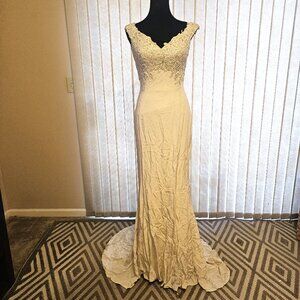 Stephen Yearick Beige Beaded Wedding Dress 6‎